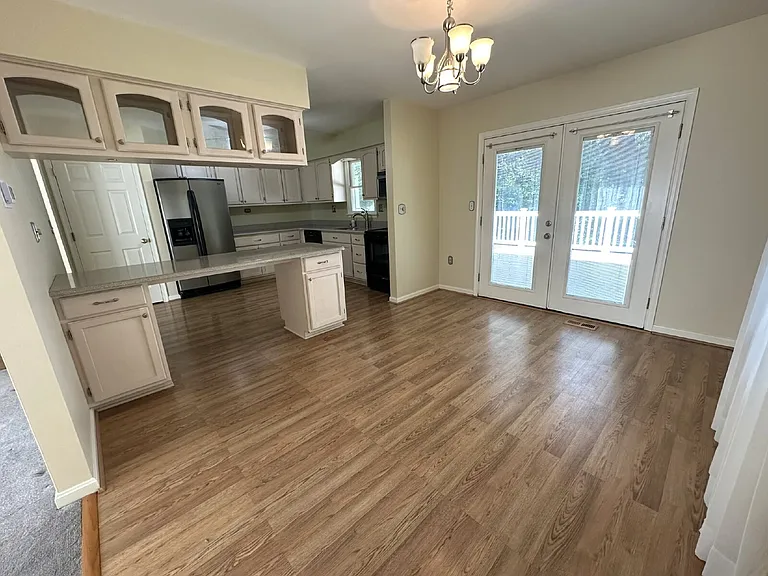 656 Alpine Ln — Photo 5