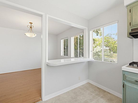 4th image of 10620 Wilkins Ave #1
