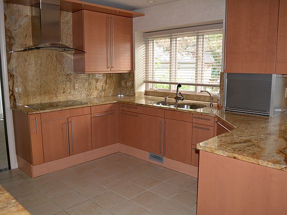 5th image of 24062 Bingham Pointe Dr #1