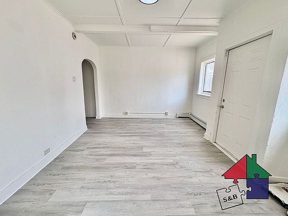2nd image of 94 Malletts Bay Ave #1A