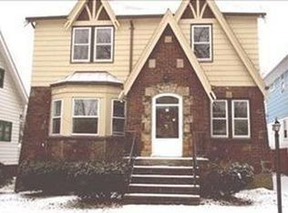 3738 Hildana Rd, Shaker Heights, OH 44120