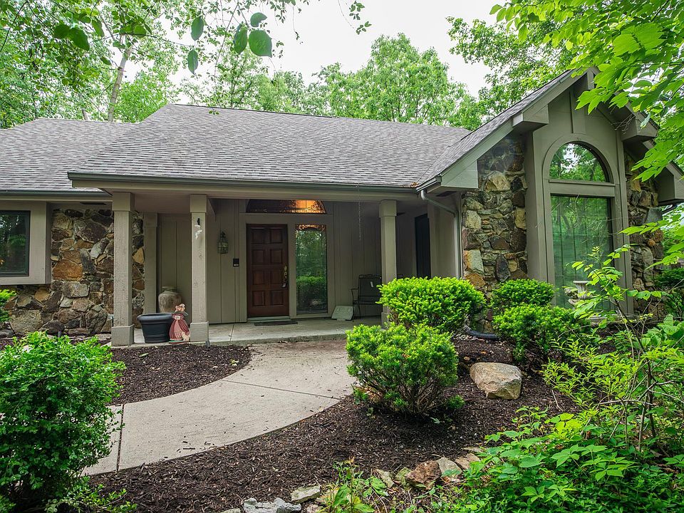 1st image of 609 Bittersweet Ln