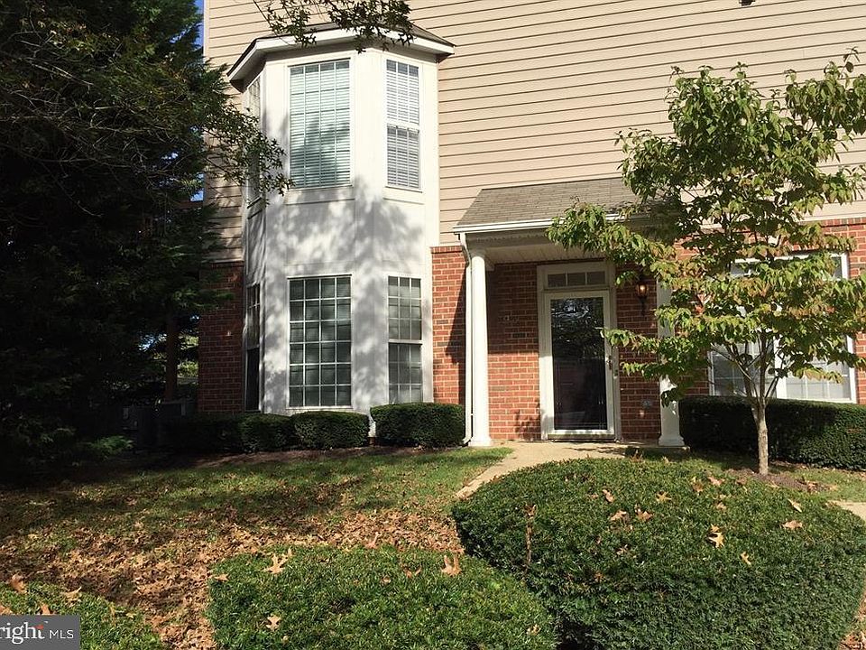 1st image of 93 Harbour Heights Dr