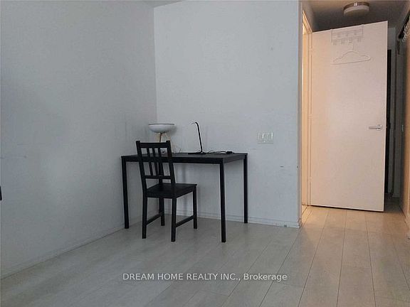 3rd image of 125 Peter St #2110