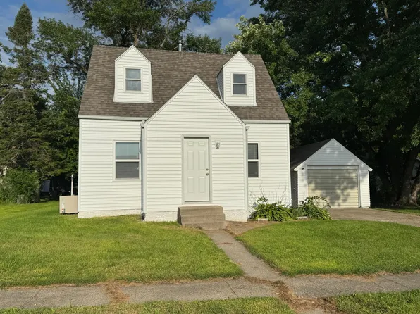 310 N 1st Ave W, Truman, MN 56088