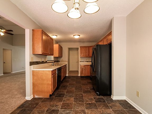 5th image of 7134 Karst Ct