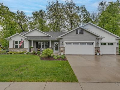 319 CASTLE OAK DRIVE, Neenah, WI, 54956