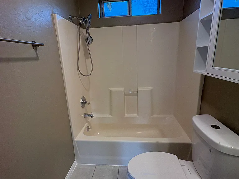 412 W B St #B — Photo 3