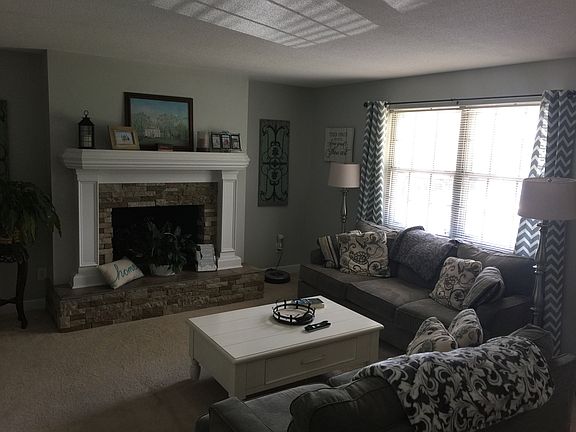 3rd image of 1078 Forest Dr