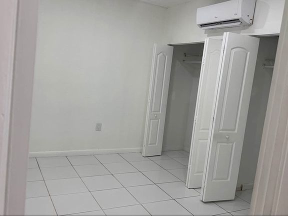 3rd image of 20621 SW 117th Ave