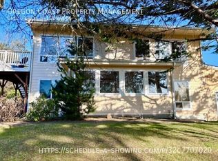 426 NW 22nd St, Newport, OR 97365