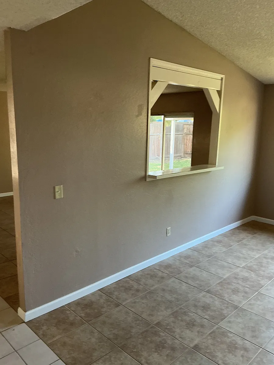 Building Photo - 1477 Hampton Way