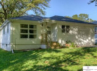 7728 N 39th St, Omaha, NE 68112