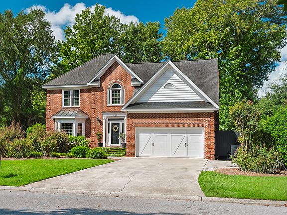 2nd image of 599 Palisades Dr