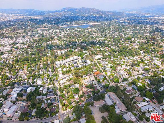 5th image of 2011 Echo Park Ave