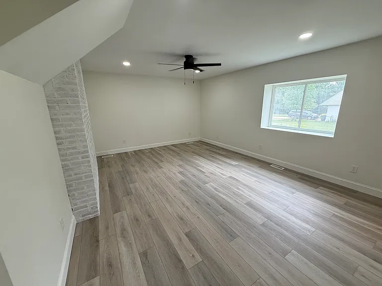 4960 E Sprague Rd — Photo 9