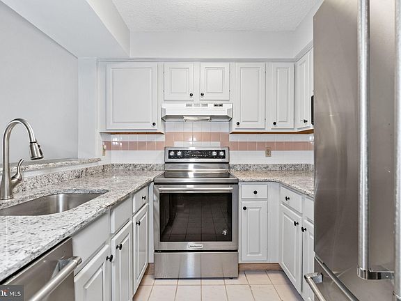 5th image of 1704 N Park Dr #A114