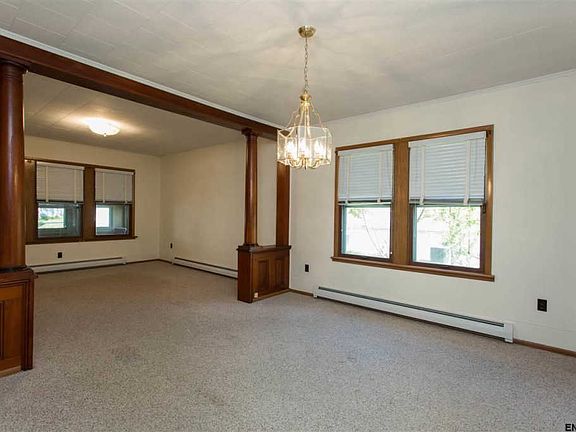 5th image of 36 Kosciusko Ave