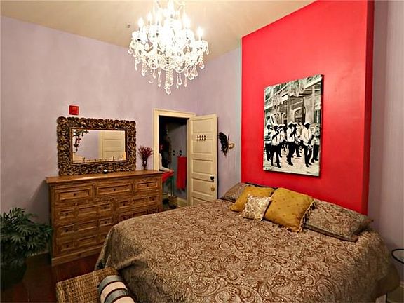 5th image of 1012 Saint Peter St #2