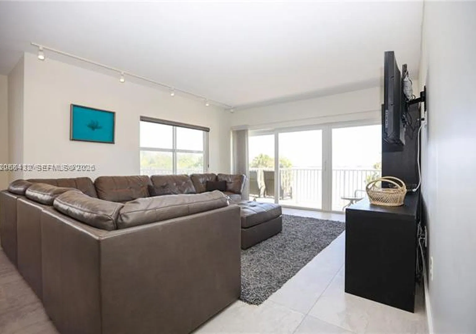 300 Bayview Dr cu-216, Sunny Isles Beach, FL 33160 — Photo 4