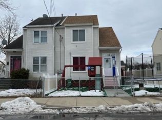 820 Hamilton St, Schenectady, NY 12307