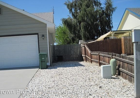 3rd image of 8601 W Canyon Ave