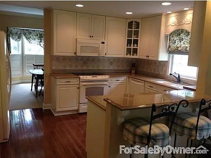 2nd image of 28 Brookehill Dr