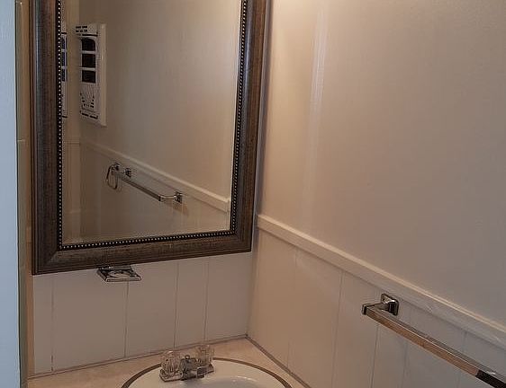 4th image of 3109 Clinkenbeard Dr