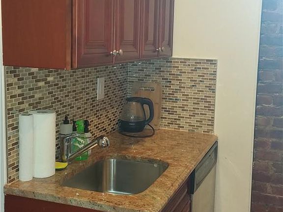 2nd image of 3026 31st St #3R