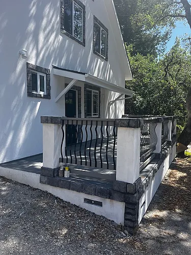 2103 La Madrona Dr Photo 1