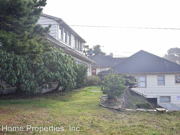 4th image of 4422 SW Beach Ave APT 6