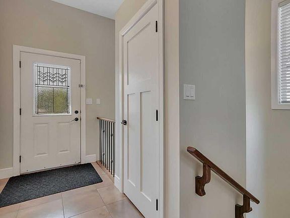 5th image of 5524 S 35th St
