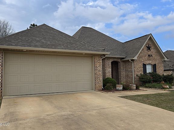 2nd image of 139 Coventry Ln