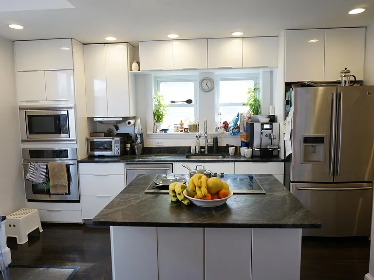 601 Heath St — Photo 9