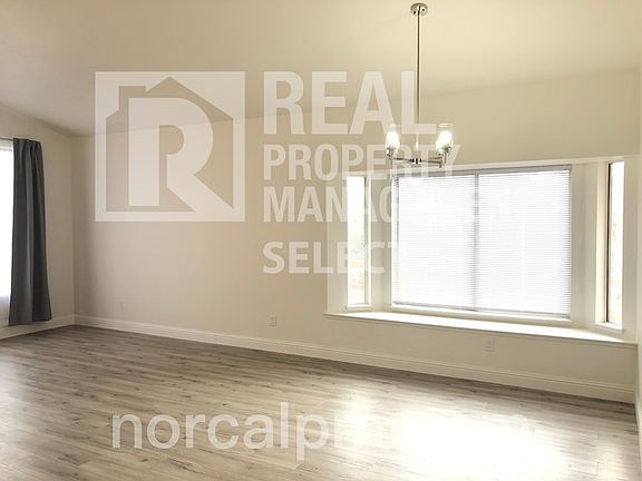 5th image of 8720 Bluefield Way