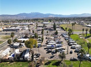 685 N State St, Hemet, CA 92543