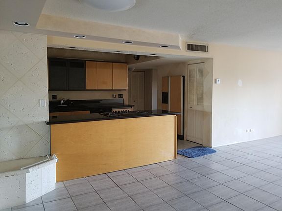 4th image of 8107 SW 72nd Ave APT 305E