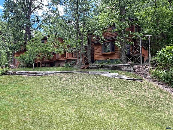 2nd image of 7450 Dark Canyon Rd