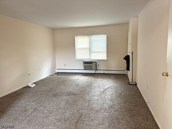 3rd image of 1120 Valley Rd #1B