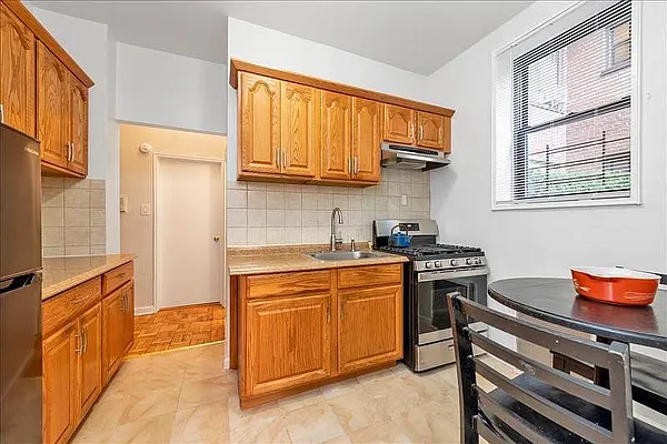 Sold by Benjamin Realty Since 1980 | media 1