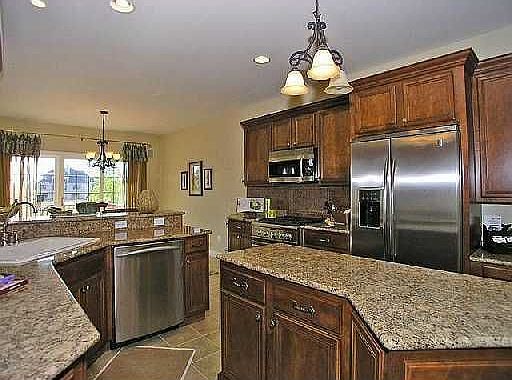 3rd image of 888 Eagle Ave