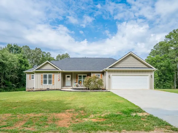 135 Hillcrest Dr, Chatsworth, GA 30705
