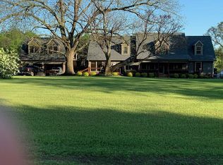 1925 Deer Run Ln, Canon, GA 30520