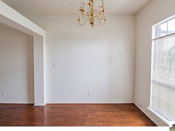 3rd image of 3615 Coral Bay Ln