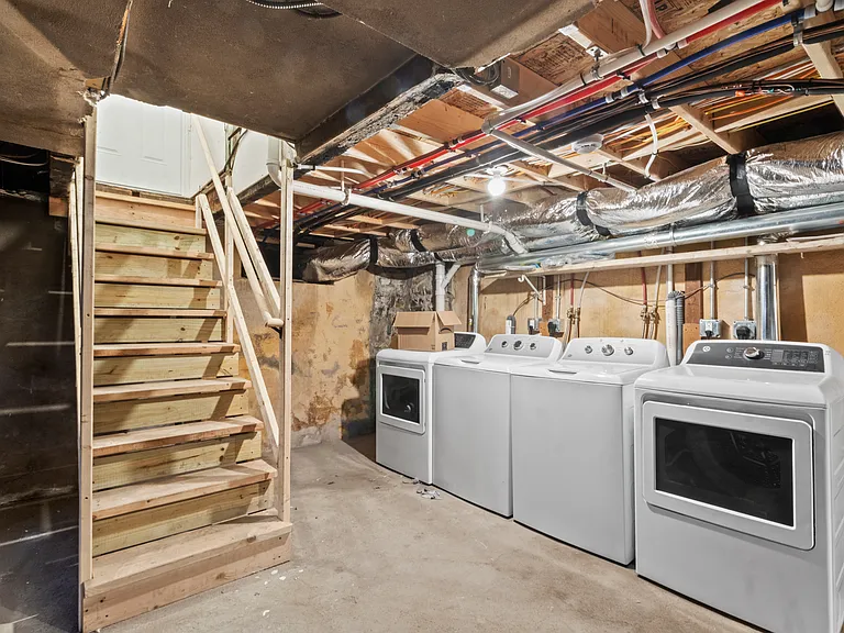 20 Pearl St #2 — Photo 25