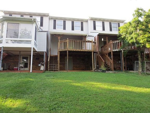 2nd image of 964 Maiden St