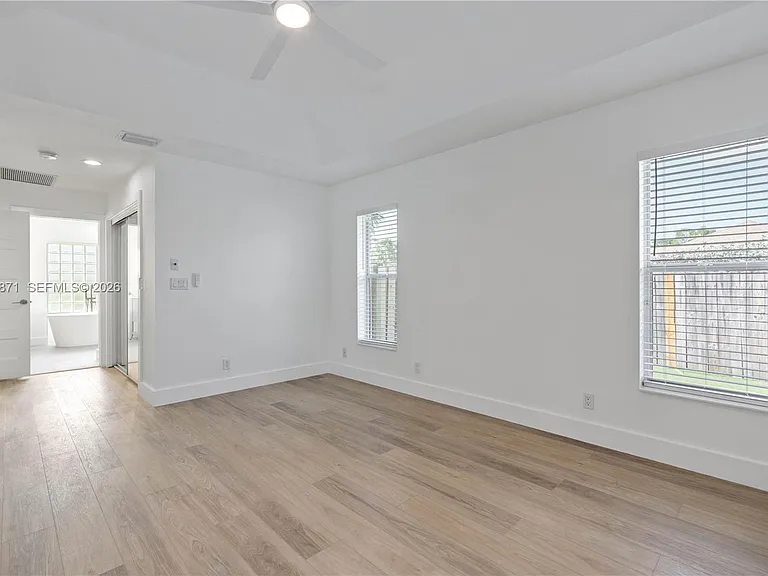 5923 Loxahatchee Pines Dr — Photo 24