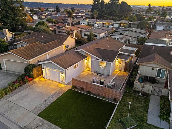 3rd image of 459 Cloudview Dr
