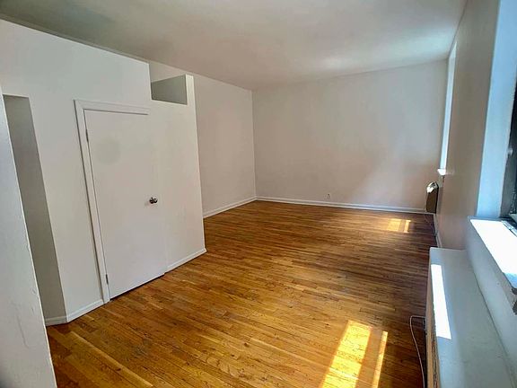 2nd image of 416 Lafayette St #3CC