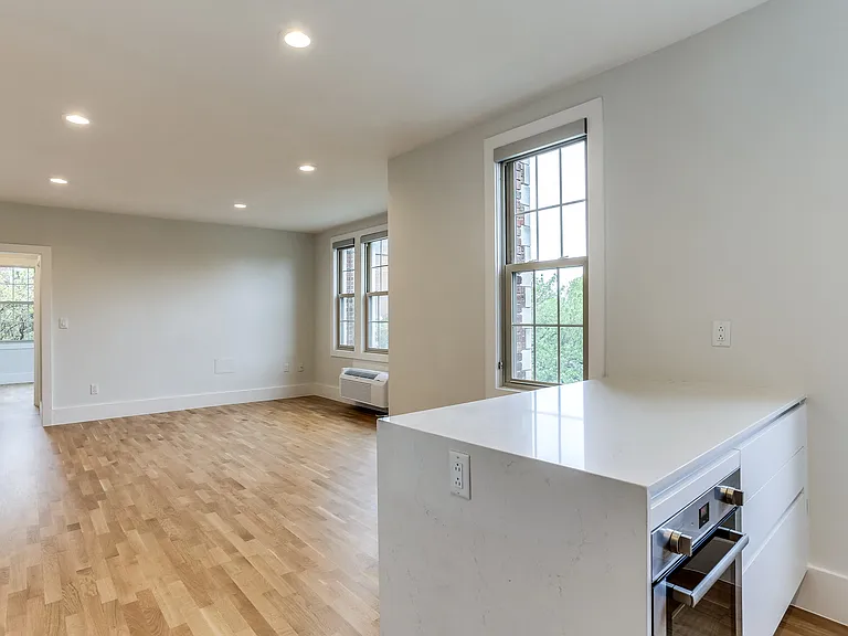 501 12th Street — Photo 14